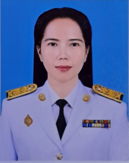 นางชลกนก  วิริยจารี