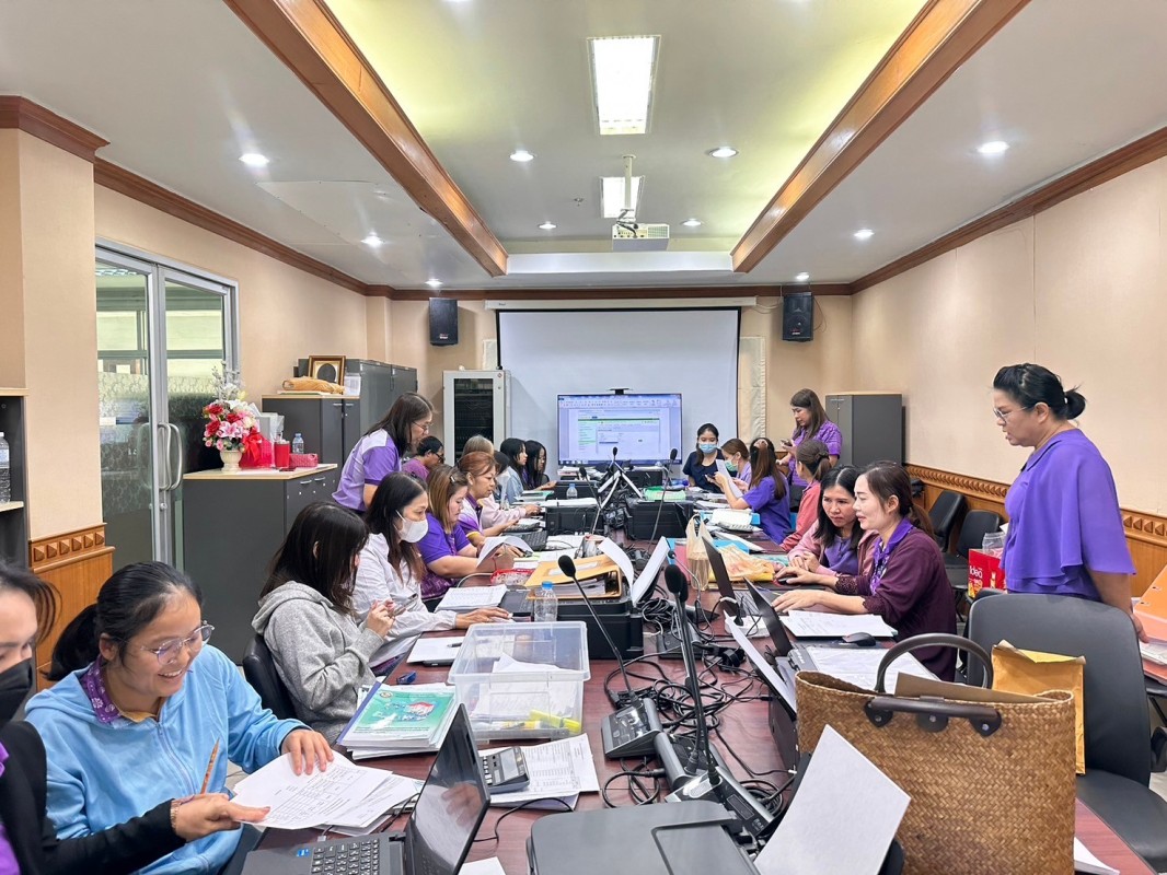11-12 พ.ย. 67 รพ.สต.บ้านสันป่าไร่ ได้ร่วมอบรมการจัดทำงบการเงินและบัญชี ระบบ New Elaas  ร่วมกับเจ้าหน้าที่กองคลัง อบจ.ตาก และ สอน. รพ.สต.แห่งอื่นๆ รวมทั้งหมด 18 แห่ง ฝั่งตะวันตก