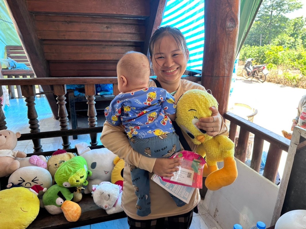 14 พ.ย.67 รพ.สต.บ้านสันป่าไร่ ออกหน่วยฉีดวัคซีนเด็กอายุ 2 เดือน ถึง 4 ปี และ นร.ป.6 หมู่ 6 บ้านห้วยกระทิง จำนวน 24 ราย พร้อมทั่งเจาะเลือดตรวจ hct , จ่ายยา para syr , ferrous syr และ ยืนยันตัวตน(Authen)