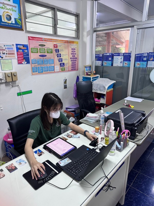 19-20 พ.ย.67 รพ.สต.บ้านสันป่าไร่ เจาะเลือด(screening lab)ผู้ป่วย NCD กลุ่ม 2 โรคความดันโลหิตสูง จำนวน 51 ราย พร้อมทั้งตรวจปัสสาวะ , ตรวจคลื่นไฟฟ้าหัวใจ(EKG) , วัดรอบเอว , ยืนยันตัวตน(Authen)