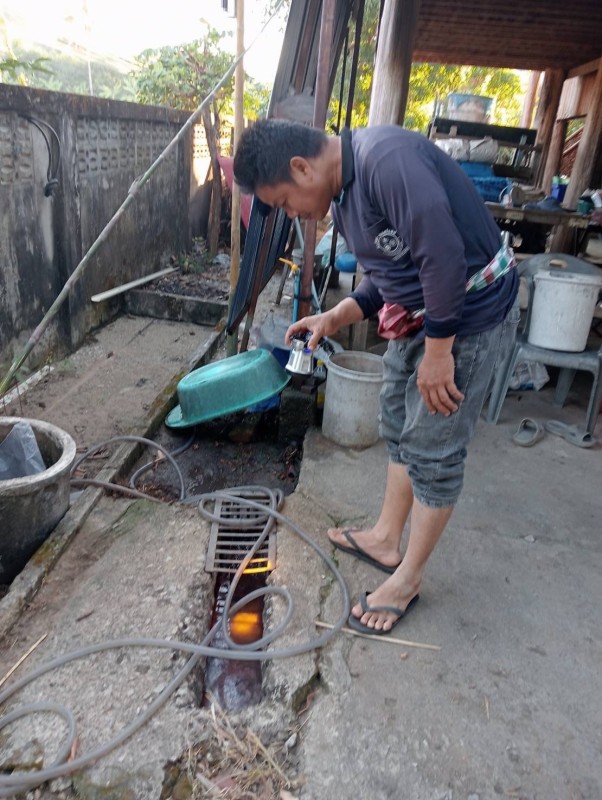11/12/67 รพ.สต.บ้านสันป่าไร่ร่วมกับอาสาสมัครหมู่ที่2,3และ5 สำรวจและทำลายแหล่งเพาะพันธ์ลูกน้ำยุงลาย รอบที่ 1 เดือนธันวาคม 67
