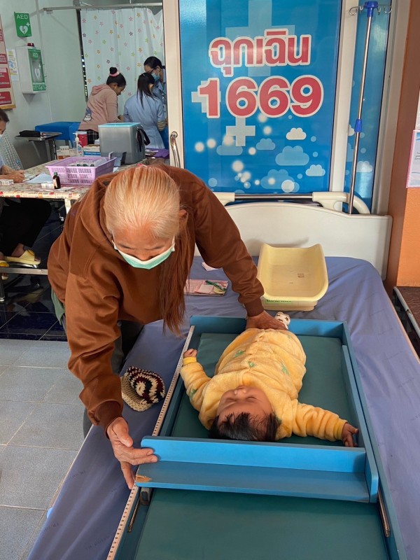 8 ม.ค.68 รพ.สต.บ้านสันป่าไร่ ฉีดวัคซีนเด็กอายุ 2 เดือน ถึง 4 ปี และตรวจสุขภาพช่องปาก,เคลือบฟลูออไรด์,ให้ทันตสุขศึกษาแก่ผู้ปกครองเด็ก,เจาะเลือดตรวจความเข้มข้นของเลือด(hct),จ่ายยา para syr , ferrous syr และยืนยันตัวตน(Authen)