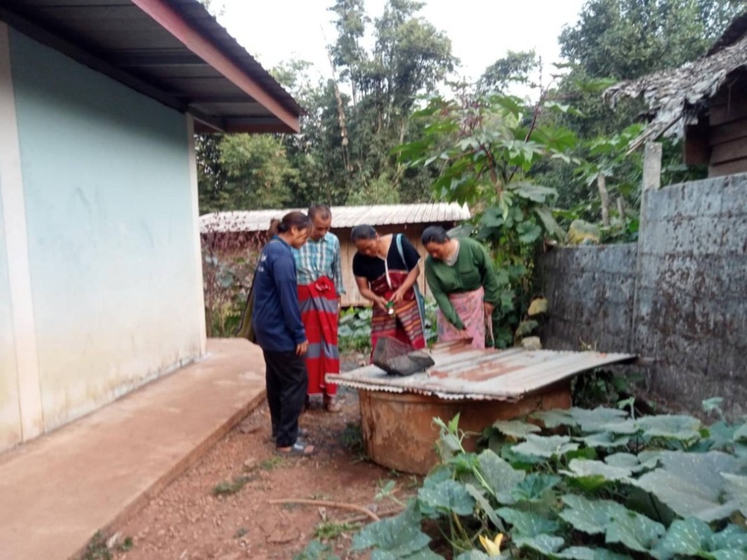 8-9/1/68 รพ.สต.บ้านสันป่าไร่ร่วมกับอาสาสมัครสาธารณสุขหมู่ที่2,3,5,6และ7 สำรวจและทำลายแหล่งเพาะพันธ์ลูกน้ำยุงลาย รอบที่ 1 เดือนมกราคม 2568