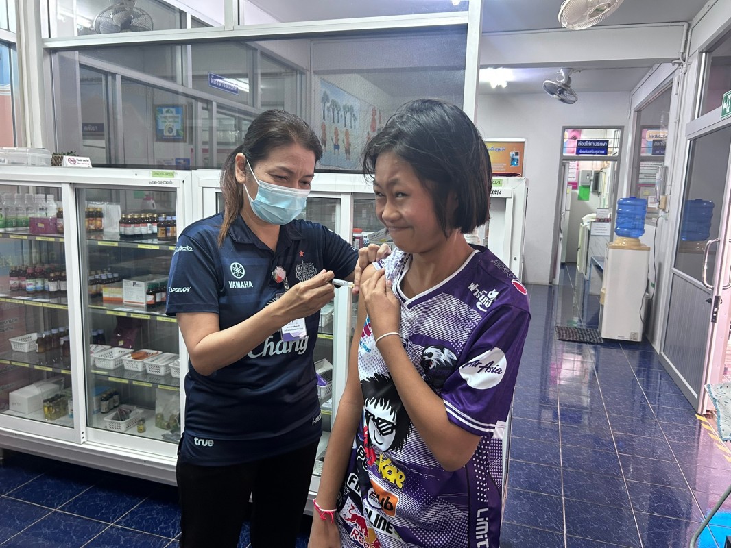 16-17 ม.ค.68 รพ.สต.บ้านสันป่าไร่ ให้บริการฉีดวัคซีนป้องกันโรคมะเร็งปากมดลูก(HPV) เข็มที่ 1 แก่นักเรียนหญิง ชั้น ป.5 จำนวน 7 โรงเรียน 