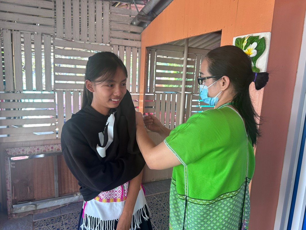 16-17 ม.ค.68 รพ.สต.บ้านสันป่าไร่ ให้บริการฉีดวัคซีนป้องกันโรคมะเร็งปากมดลูก(HPV) เข็มที่ 1 แก่นักเรียนหญิง ชั้น ป.5 จำนวน 7 โรงเรียน 