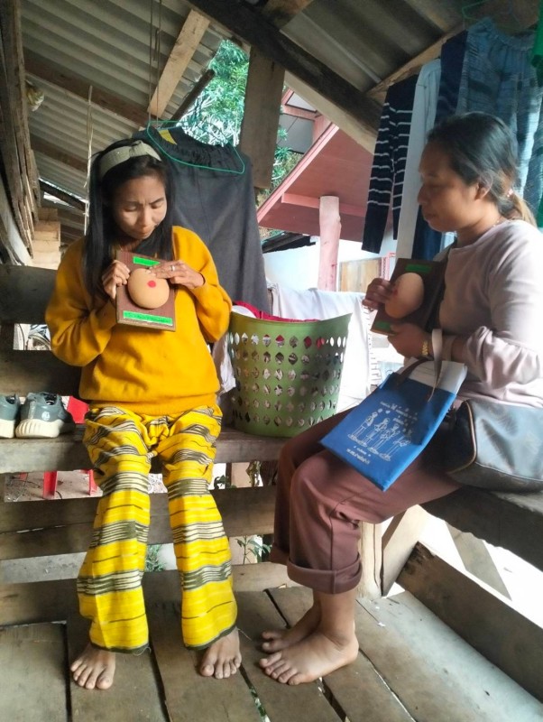 9-17 มกราคม 2568 รพ.สต.บ้านสันป่าไร่ร่วมกับอาสาสมัครสาธารณสุขหมู่ที่2,3และ5 ตำบลพระธาตุ อำเภอแม่ระมาด ร่วมรณรงค์ให้ความรู้และตรวจคัดกรองมะเร็งเต้านมแก่สตรีกลุ่มเป้าหมายอายุ 30-70 ปี