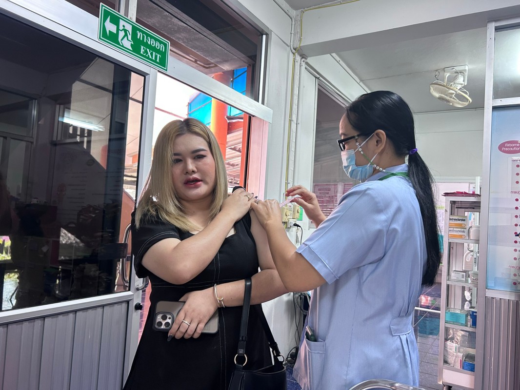 20 ม.ค.68 รพ.สต.บ้านสันป่าไร่ รณรงค์ฉีดวัคซีนป้องกันโรคมะเร็งปากมดลูก(HPV) เข็มที่ 2 ให้แก่ประชาชนกลุ่มเป้าหมาย ในช่วงสัปดาห์รณรงค์