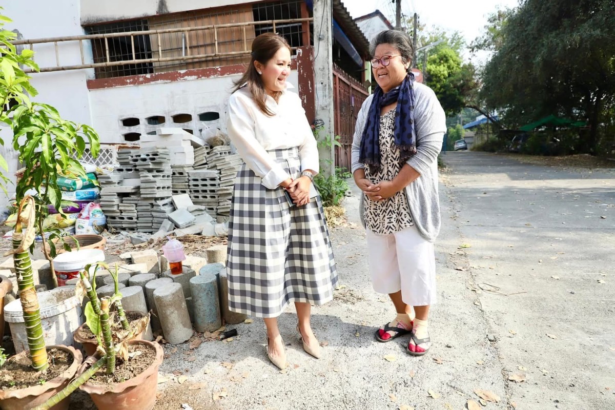 นายก อบจ.ตาก ลงพื้นที่สำรวจและซ่อมเเซมเสาไฟฟ้าส่องสว่างที่ได้รับเเจ้งปัญหา