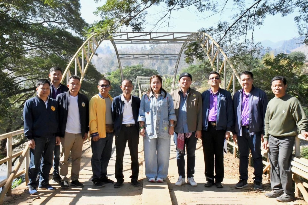 นายกอบจ.ตาก ลงพื้นที่ตรวจสภาพพื้นผิวสะพาน คอนกรีตเสริมเหล็กข้ามลำห้วยแม่ตื่น ต.แม่ตื่น อ.แม่ระมาด จ.ตาก