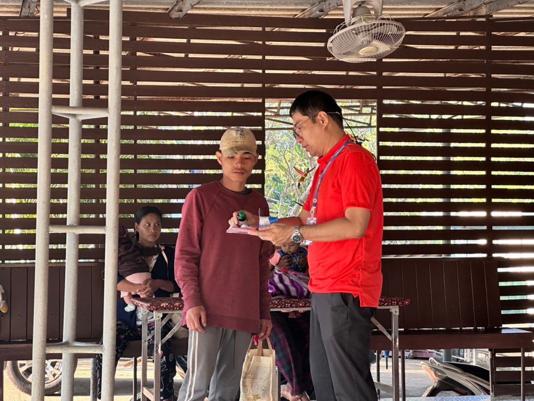13 ก.พ.68 รพ.สต.บ้านสันป่าไร่ ให้บริการฉีดวัคซีนเด็กอายุ 2 เดือน ถึง 4 ปี จำนวน 21 ราย พร้อมทั้งตรวจสุขภาพช่องปาก,เคลือบฟลูออไรด์,ให้ทันตสุขศึกษาแก่ผู้ปกครองเด็ก,เจาะเลือดตรวจ HCT , จ่ายยา para syr ,ferrous syr ,ยืนยันตัวตนแบบปิดสิทธิ รวมผู้รับบริการวันนี