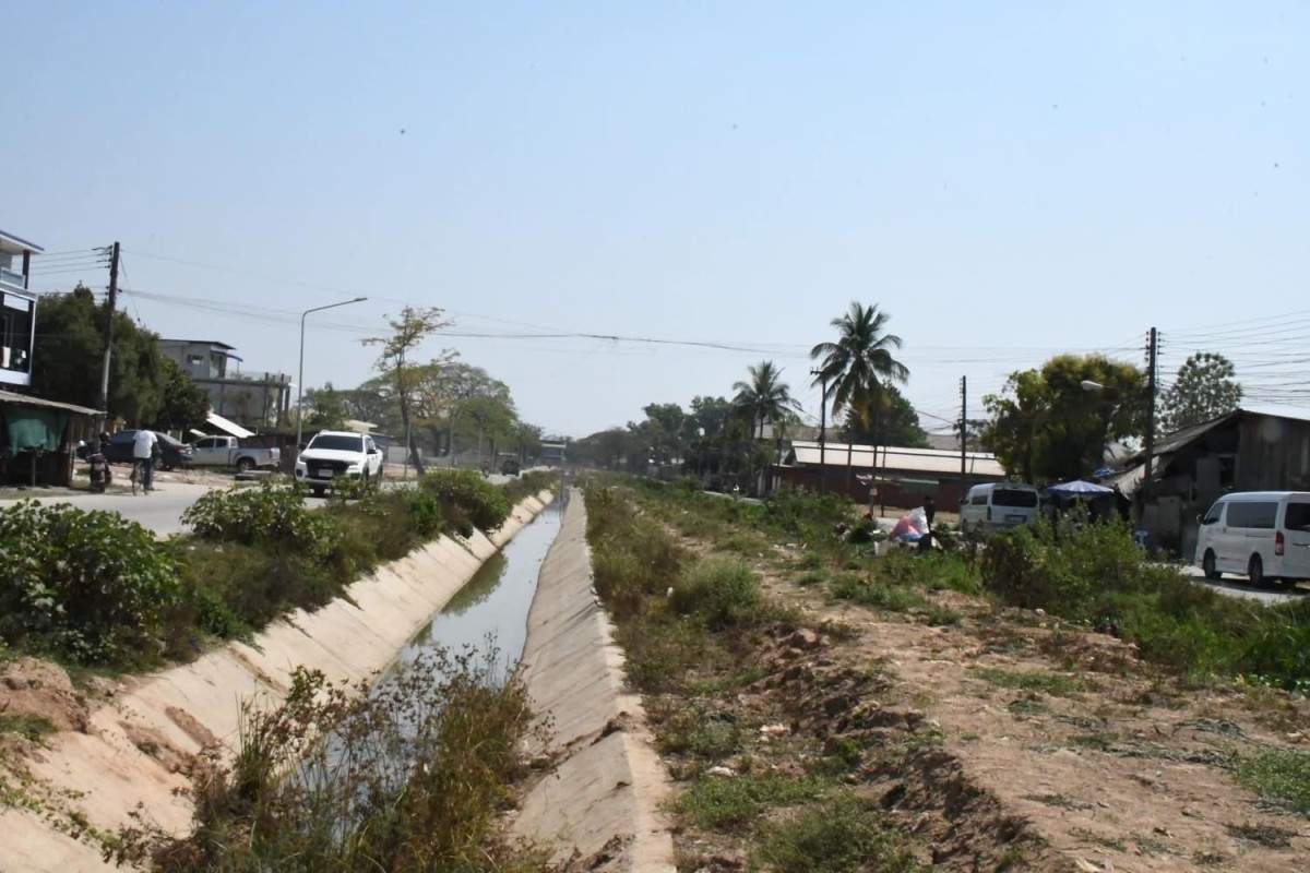 นายก อบจ.ตาก ลงพื้นที่สำรวจบริเวณคลองสาธารณะหน้ามัสยิดมูจาฮีริน ชุมชนอิสลาม) อ.แม่สอด จ.ตาก