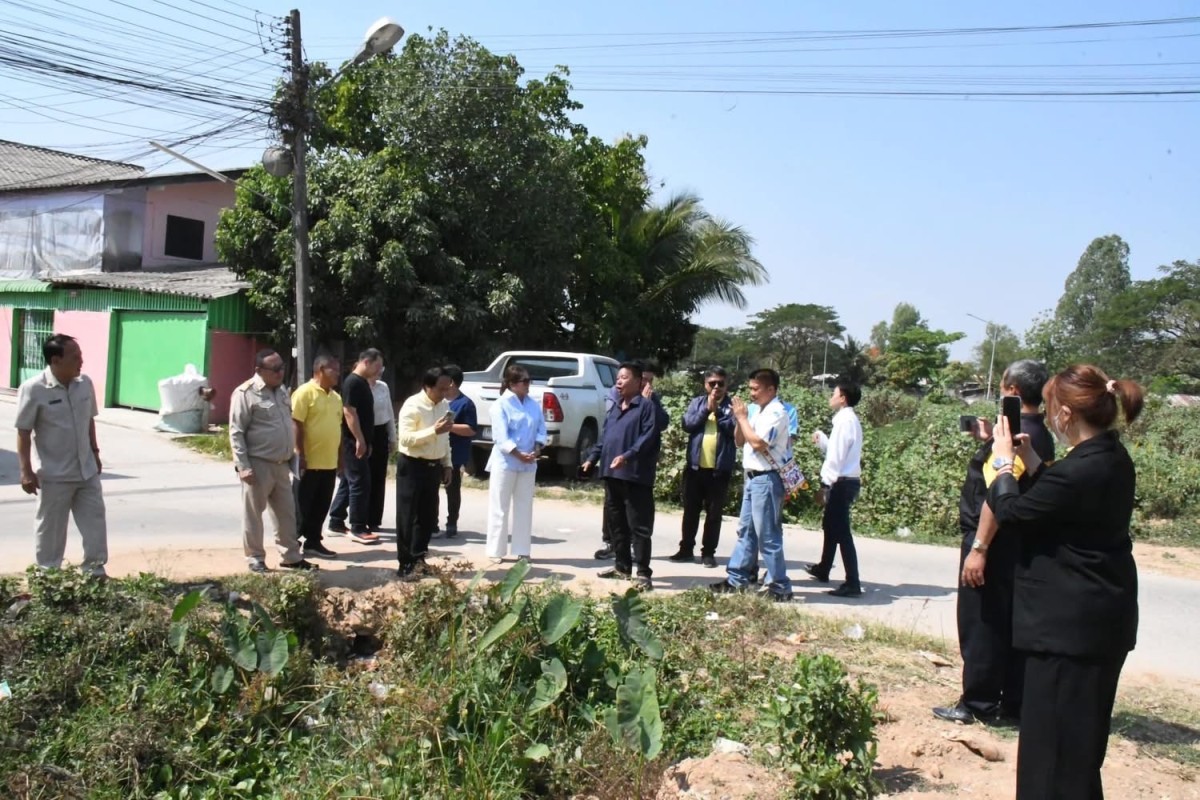 นายก อบจ.ตาก ลงพื้นที่สำรวจบริเวณคลองสาธารณะหน้ามัสยิดมูจาฮีริน ชุมชนอิสลาม) อ.แม่สอด จ.ตาก