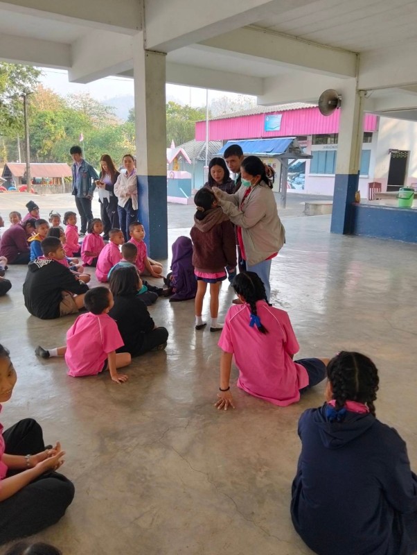 18 ก.พ.68 รพ.สต.บ้านสันป่าไร่ รณรงค์หยอดวัคซีนป้องกันโรคโปลิโอ รอบสอง ในพื้นที่รับผิดชอบ จำนวน 5 หมู่บ้าน ผู้รับบริการ เด็กไทย + เด็กต่างชาติ