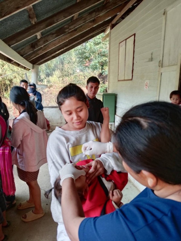 18 ก.พ.68 รพ.สต.บ้านสันป่าไร่ รณรงค์หยอดวัคซีนป้องกันโรคโปลิโอ รอบสอง ในพื้นที่รับผิดชอบ จำนวน 5 หมู่บ้าน ผู้รับบริการ เด็กไทย + เด็กต่างชาติ