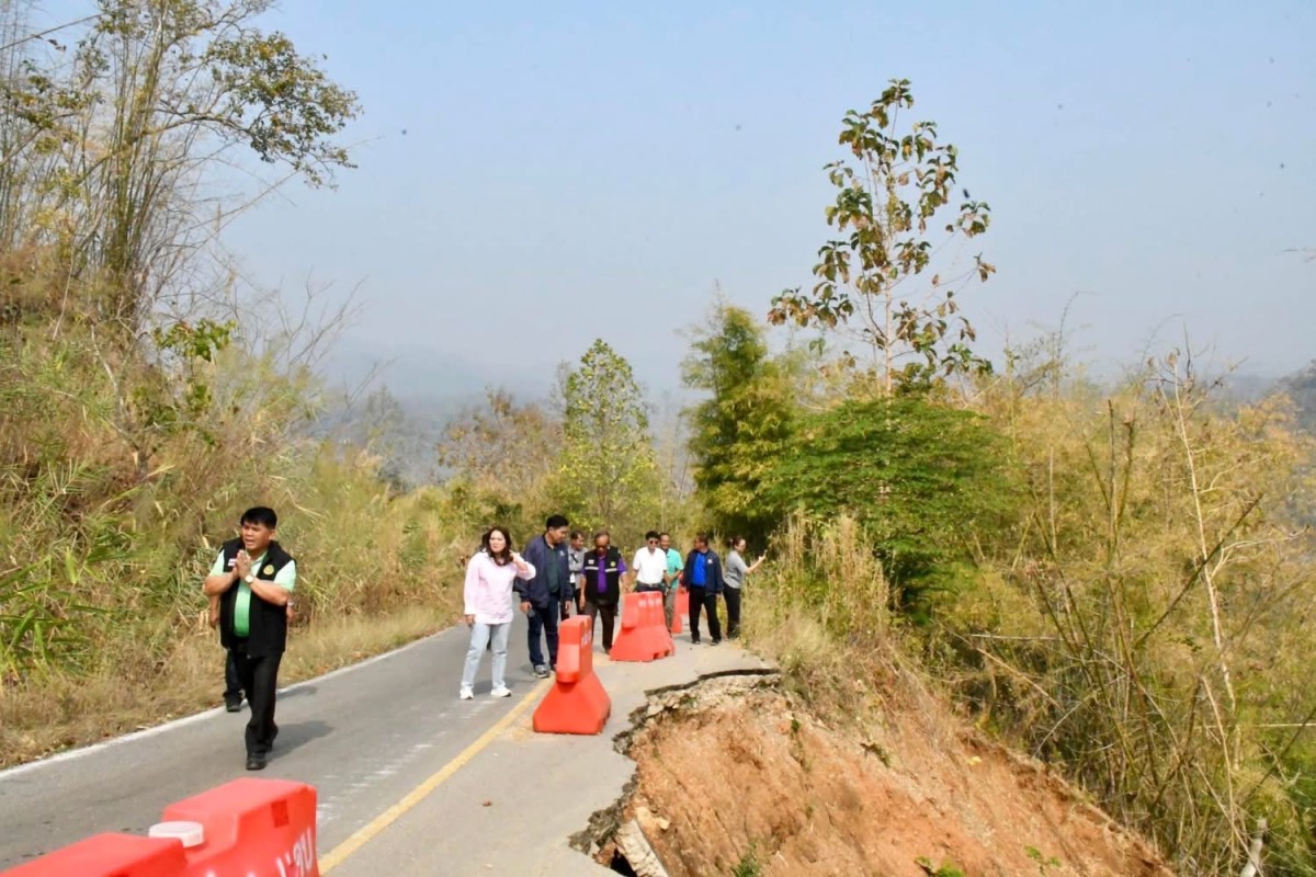 นายก อบจ.ตาก ลงพื้นที่ตรวจการทำงานของเครื่องจักรกลหนัก ในพื้นที่ ต.ช่องแคบ อ.พบพระ จ.ตาก