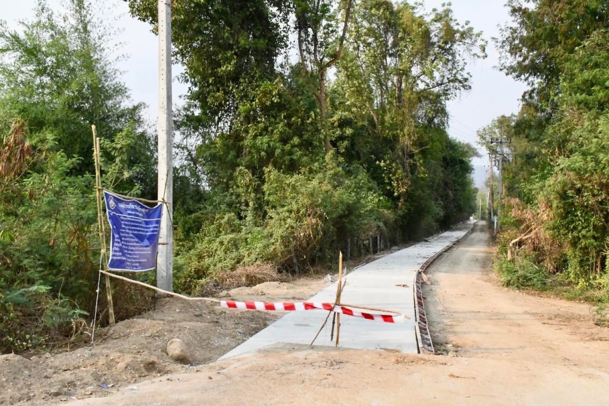 นายก อบจ.ตาก ลงพื้นที่ตรวจงานปรับปรุงถนน บ้านวังม่วง เชื่อมบ้านหนองชะลาบ