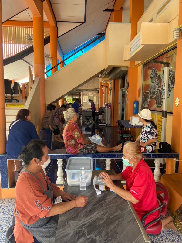 25 ก.พ.2568 เวลา 13.00 น. รพ.สต.บ้านสันป่าไร่ จ่ายยาให้แก่ผู้ป่วยโรคความดันโลหิตสูง กลุ่มที่ 2  , ทำกิจกรรมกลุ่มแลกเปลี่ยนเรียนรู้ , นับจำนวนยา และทบทวนความเข้าใจเรื่องการทานยา ก่อนผู้ป่วยกลับบ้าน