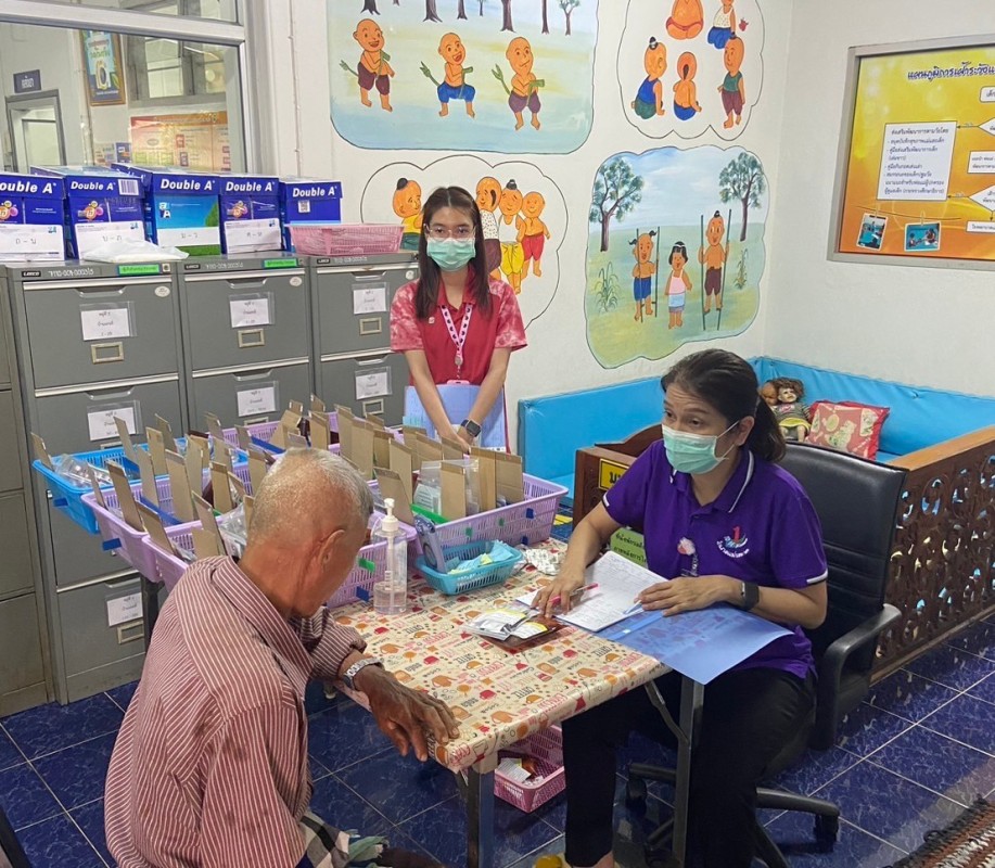 25 ก.พ.2568 เวลา 13.00 น. รพ.สต.บ้านสันป่าไร่ จ่ายยาให้แก่ผู้ป่วยโรคความดันโลหิตสูง กลุ่มที่ 2  , ทำกิจกรรมกลุ่มแลกเปลี่ยนเรียนรู้ , นับจำนวนยา และทบทวนความเข้าใจเรื่องการทานยา ก่อนผู้ป่วยกลับบ้าน