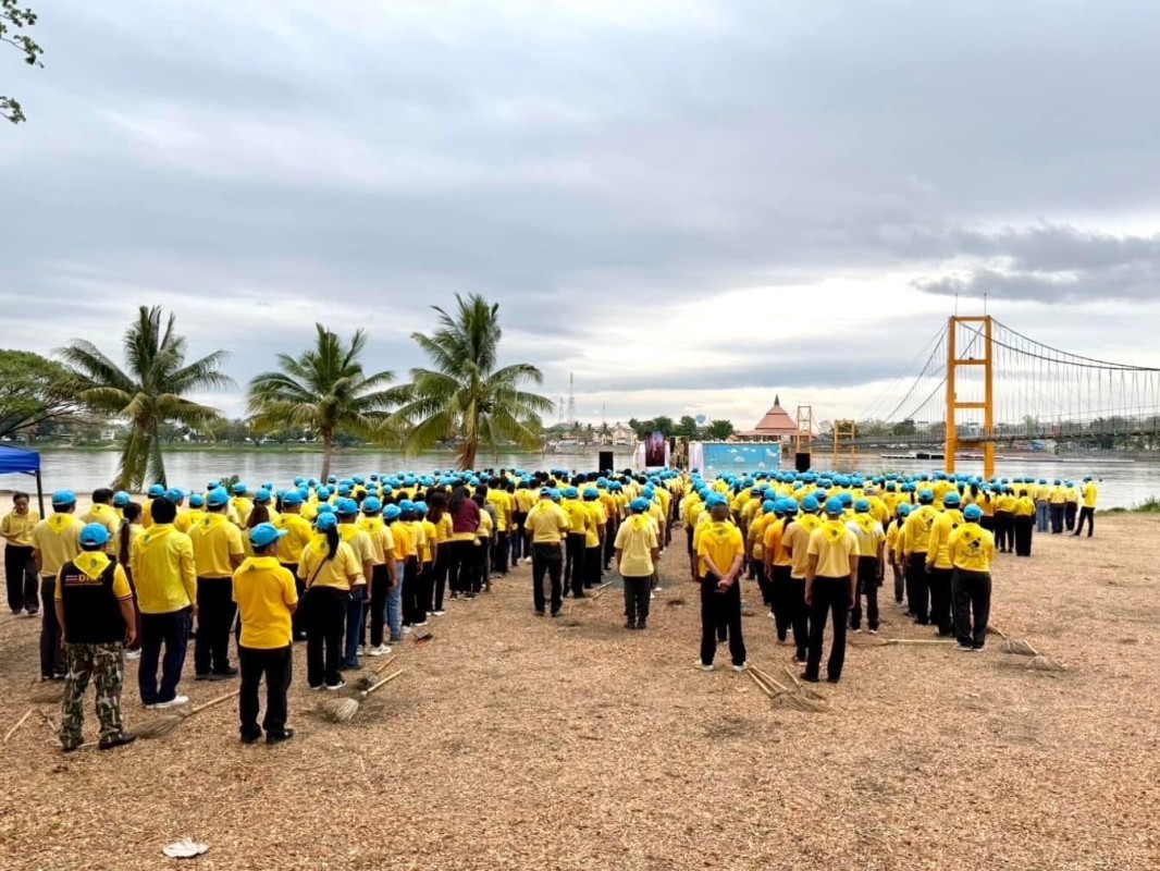 อบจ.ตาก เข้าร่วมกิจกรรมจิตอาสาบำเพ็ญสาธารณประโยชน์ เนื่องในวันที่ระลึกพระบาทสมเด็จพระพุทธเลิศหล้านภาลัย