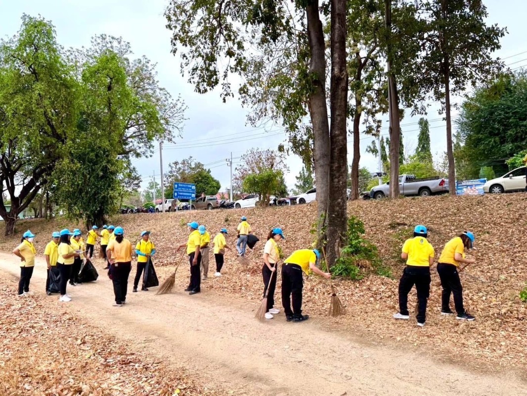 อบจ.ตาก เข้าร่วมกิจกรรมจิตอาสาบำเพ็ญสาธารณประโยชน์ เนื่องในวันที่ระลึกพระบาทสมเด็จพระพุทธเลิศหล้านภาลัย