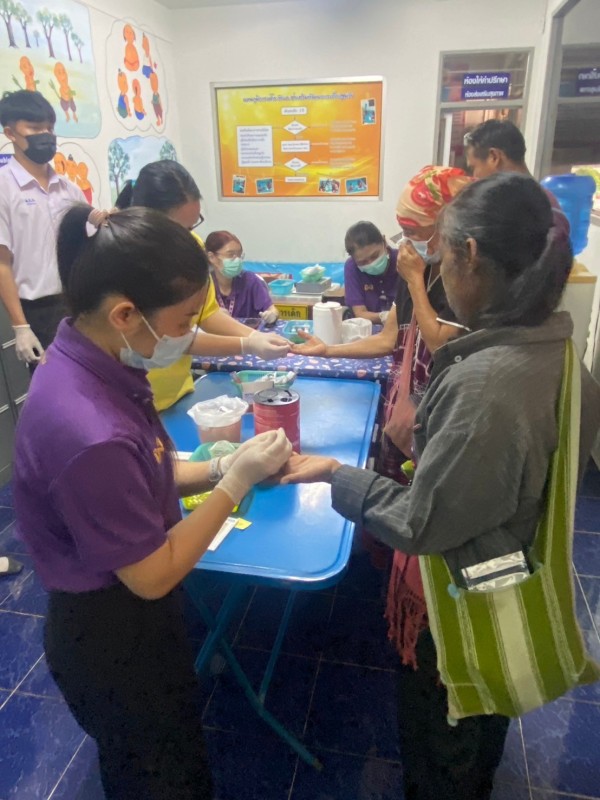 4 มี.ค.68 รพ.สต.บ้านสันป่าไร่ จัดกิจกรรมโครงการตรวจสารเคมีตกค้างในเลือดกลุ่มวัยทำงาน งบกองทุนหลักประกันสุขภาพ โดยมีกิจกรรม เจาะเลือด , จ่ายยาสมุนไพรชาชงรางจืด ผู้ร่วมกิจกรรม 100 คน 