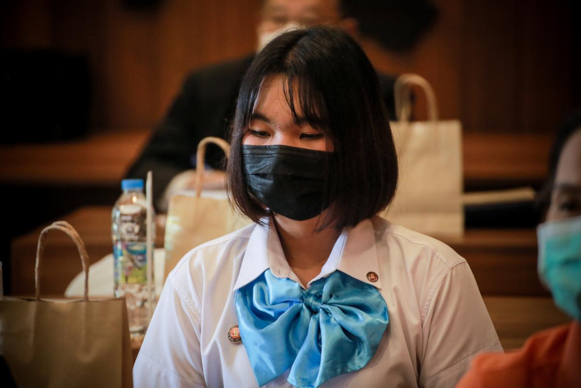 นายก อบจ.ตาก และ ผอ.อุทยานธรณีไม้กลายเป็นหินตาก นำเสนอข้อมูลกับคณะวิจัย เพื่อยกระดับการจัดการท่องเที่ยว