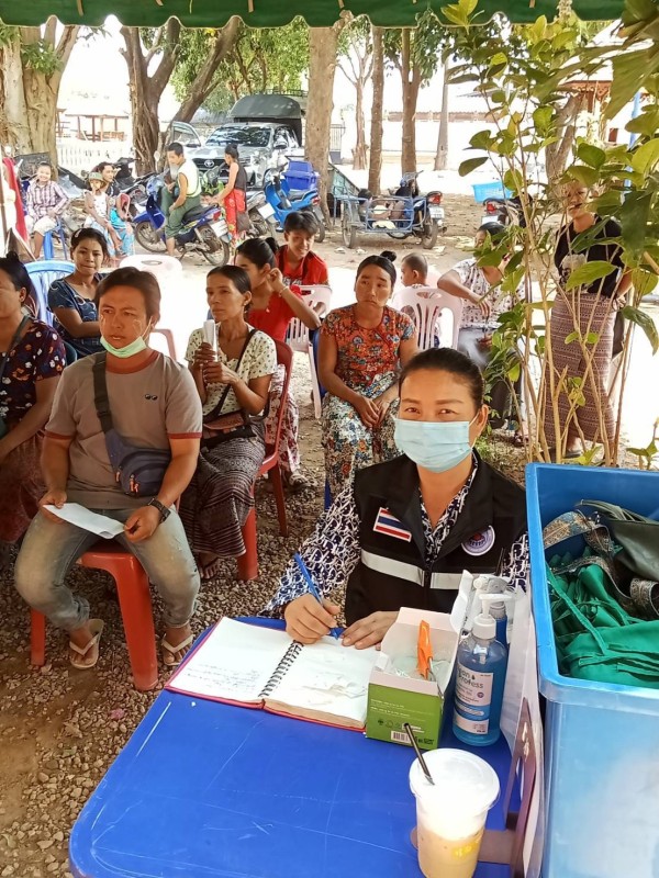 11-12 มีนาคม 2568 รพ.สต.บ้านสันป่าไร่ร่วมกับหน่วยวิจัยมาลาเรียโซโกล(SMRU) ,ผู้นำชุมชนและอาสาสมัครสาธารณสุข หมู่ที่ 5 บ้านสันป่าไร่  จัดกิจกรรมTB X-ray screening แก่ประชากรข้ามชาติ หมู่ที่ 5 บ้านสันป่าไร่ ณ วัดศรีมงคล จำนวน 303 คน พบสงสัย 8 คนและเก็บเสมหะส