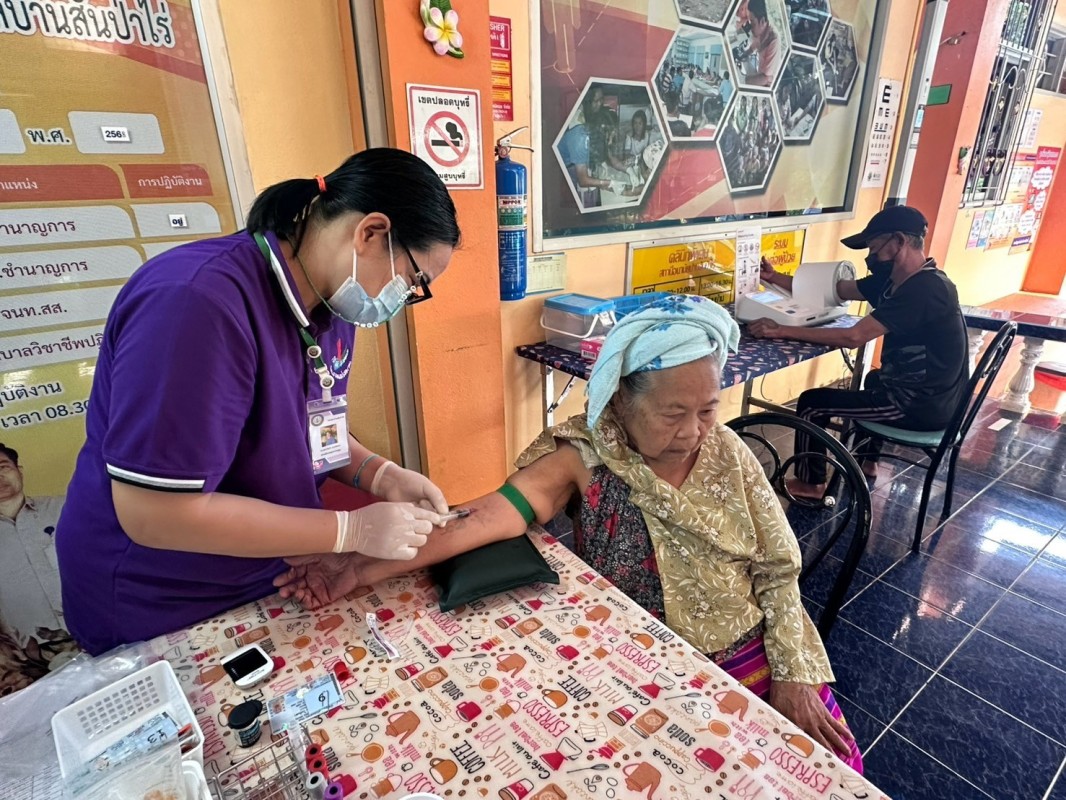 18 มี.ค.68 รพ.สต.บ้านสันป่าไร่ เจาะเลือดผู้ป่วยโรคความดันโลหิตสูง กลุ่ม 3 จำนวน 24 ราย