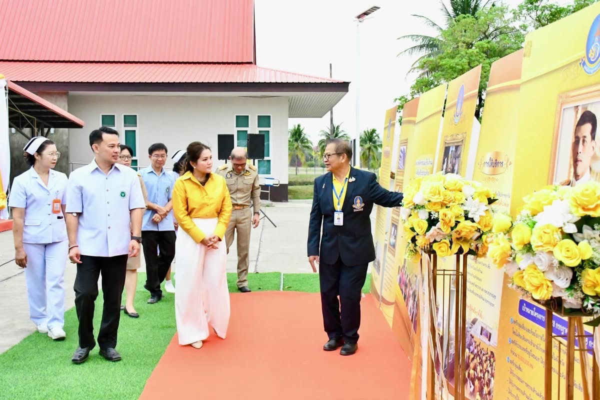 นายก อบจ.ตาก ร่วมเป็นเกียรติและกล่าวต้อนรับในพิธีเปิดโครงการคัดกรองมะเร็งเต้านมโดยเครื่องเอกซเรย์เต้านมเคลื่อนที่ (Mammogram) และ คัดกรองมะเร็งปากมดลูกฯ เฉลิมพระเกียรติพระบาทสมเด็จพระเจ้าอยู่หัว