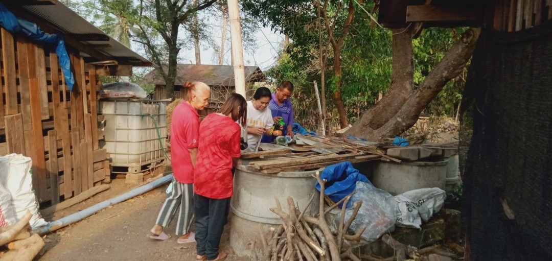 18/3/68 รพ.สต.บ้านสันป่าไร่ร่วมกับอาสาสมัครสาธารณสุข หมู่ที่2,3,5,6และ7 สำรวจและทำลายแหล่งเพาะพันธ์ลูกน้ำยุงลาย รอบที่ 2 ประจำเดือน มีนาคม 68