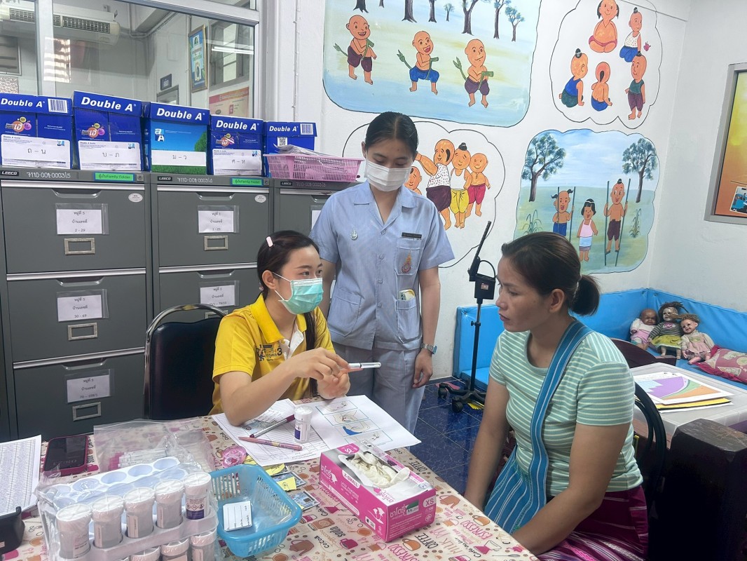 3 เม.ย.68 รพ.สต.บ้านสันป่าไร่ ตรวจคัดกรองมะเร็งปากมดลูก รอบสอง ในสตรีกลุ่มเป้าหมาย อายุ 30-60 ปี(หมู่ 2 และ 3) มีผู้มารับบริการทั้งหมด 23 ราย