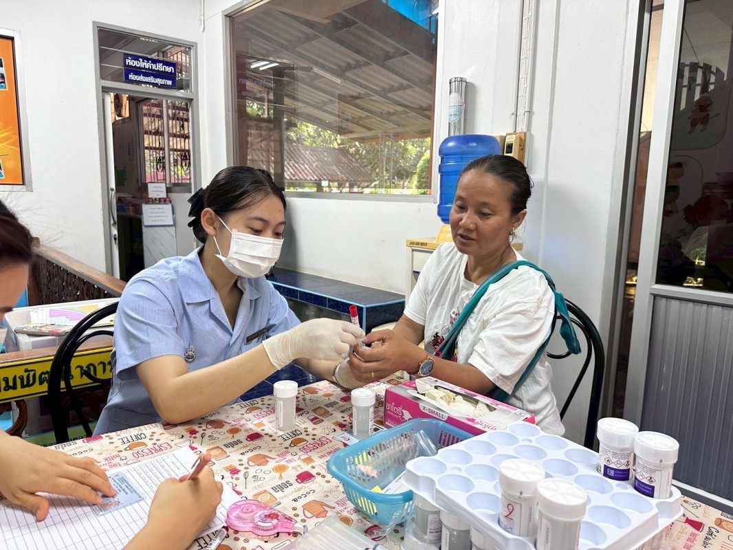 3 เม.ย.68 รพ.สต.บ้านสันป่าไร่ ตรวจคัดกรองมะเร็งปากมดลูก รอบสอง ในสตรีกลุ่มเป้าหมาย อายุ 30-60 ปี(หมู่ 2 และ 3) มีผู้มารับบริการทั้งหมด 23 ราย