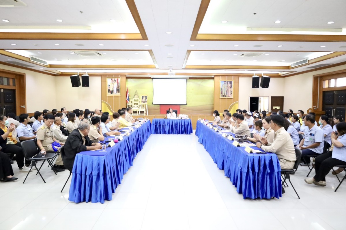 นายกองค์การบริหารส่วนจังหวัดตากมอบนโยบายการปฏิบัติงานให้บุคลากรในสังกัด