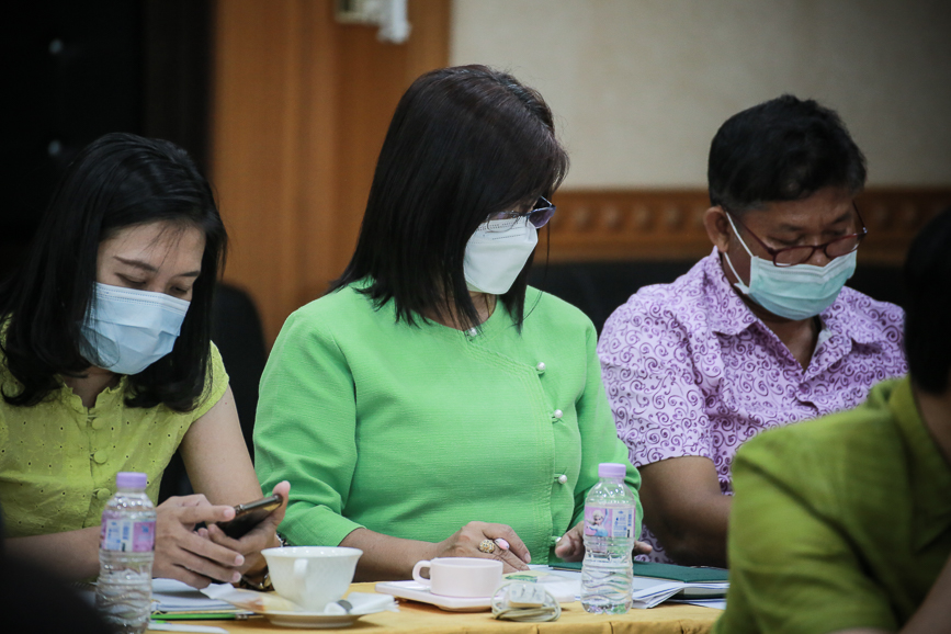 เข้าร่วมประชุม ร่วมกับ หน่วยงานทางการศึกษาจังหวัดตาก เพื่อหารือแนวทางการดำเนินโครงกาวันที่ 1 ธันวาคม 2564 นายณัฐวุฒิ ทวีเกื้อกูลกิจ นายกองค์การบริหารส่วนจังหวัดตาก มอบหมายให้ นางวันทนา วิรัชเกษม รองปลัดองค์การบริหารส่วนจังหวัด รักษาราชการแทน ปลัดองค์การบร