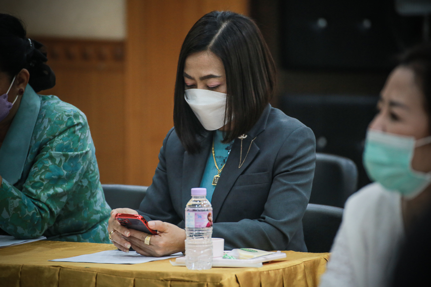 เข้าร่วมประชุม ร่วมกับ หน่วยงานทางการศึกษาจังหวัดตาก เพื่อหารือแนวทางการดำเนินโครงกาวันที่ 1 ธันวาคม 2564 นายณัฐวุฒิ ทวีเกื้อกูลกิจ นายกองค์การบริหารส่วนจังหวัดตาก มอบหมายให้ นางวันทนา วิรัชเกษม รองปลัดองค์การบริหารส่วนจังหวัด รักษาราชการแทน ปลัดองค์การบร