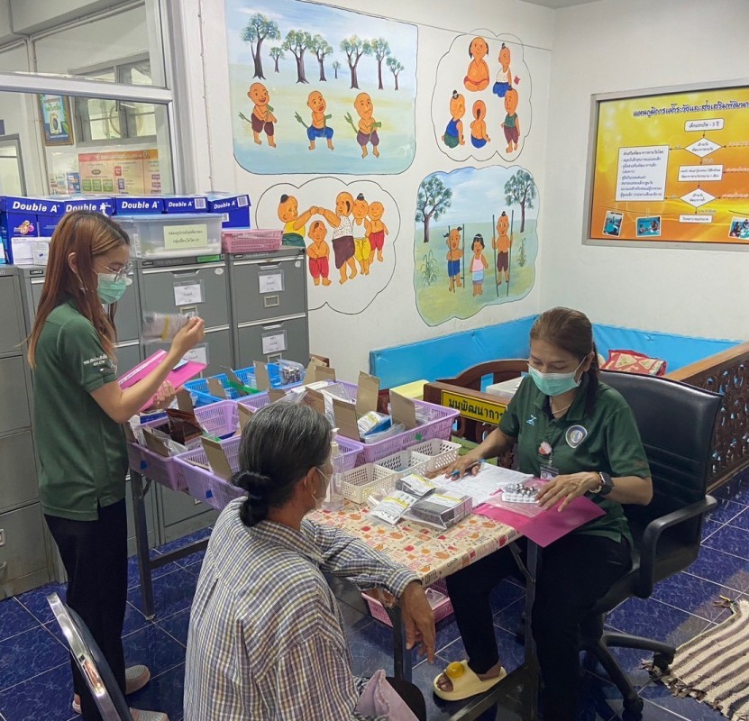 30 เม.ย.68 รพ.สต.บ้านสันป่าไร่ จ่ายยาให้แก่ผู้ป่วย NCD กลุ่ม 1 (โรคเบาหวาน) จำนวน 23 ราย และ แจ้งผลการตรวจเลือด , นับจำนวนยา และ ทบทวนความเข้าใจเรื่องการทานยาก่อนผู้ป่วยกลับบ้าน