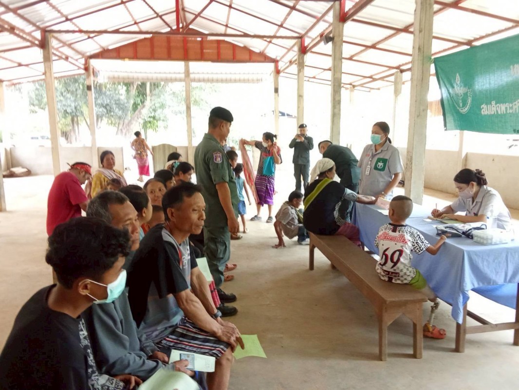 8 พฤษภาคม 2568 นายกันตพงศ์ ฉลากมงคล ผู้ช่วยเจ้าหน้าที่สาธารณสุข สสช.บ้านห้วยกระทิง ร่วมกับโรงพยาบาลแม่ระมาด นำโดย พญ.นันทวรรณ นันทหาร ออกหน่วยแพทย์เคลื่อนที่ พอ.สว. ที่ ม.7 บ้านพะนิกรี มีผู้มารับบริการตรวจรักษาโรคทั่วไป จำนวน 84 คน