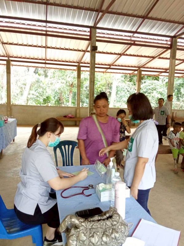 8 พฤษภาคม 2568 นายกันตพงศ์ ฉลากมงคล ผู้ช่วยเจ้าหน้าที่สาธารณสุข สสช.บ้านห้วยกระทิง ร่วมกับโรงพยาบาลแม่ระมาด นำโดย พญ.นันทวรรณ นันทหาร ออกหน่วยแพทย์เคลื่อนที่ พอ.สว. ที่ ม.7 บ้านพะนิกรี มีผู้มารับบริการตรวจรักษาโรคทั่วไป จำนวน 84 คน