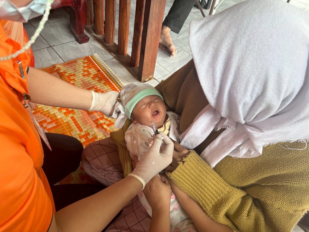 15 พ.ค.2568 รพ.สต.บ้านสันป่าไร่ ออกหน่วยฉีดวัคซีนเด็ก อายุ 2 เดือน ถึง 4 ปี เขต สสช.ห้วยกระทิง (หมู่ 6 ตำบลพระธาตุ)จำนวน 12 ราย ,เจาะเลือดตรวจ hct , จ่ายยา para syr , ferrous syr และ ประชุม อสม.หมู่ 6 บ้านห้วยกระทิง