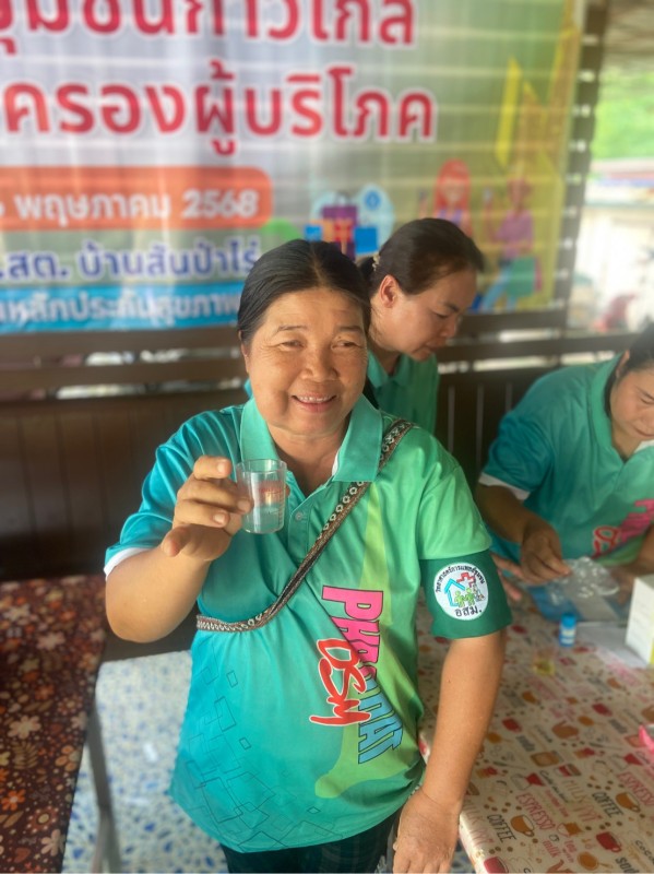 14-16 พฤษภาคม 2568 นายอดิศร เทียนพานิช ผอ.รพ.สต.บ้านสันป่าไร่ ร่วมกับอสม.นักวิทยาศาสตร์การแพทย์ชุมชนและอสม.ม.5 บ้านสันป่าไร่ สำรวจ เก็บตัวอย่าง และตรวจสารปนเปื้อนในอาหารสด /สารโพลาร์ในน้ำมันทอดซ้ำ หมู่ที่ 5 บ้านสันป่าไร่  8 ร้าน จำนวน 63 ตัวอย่าง โดยมีการ