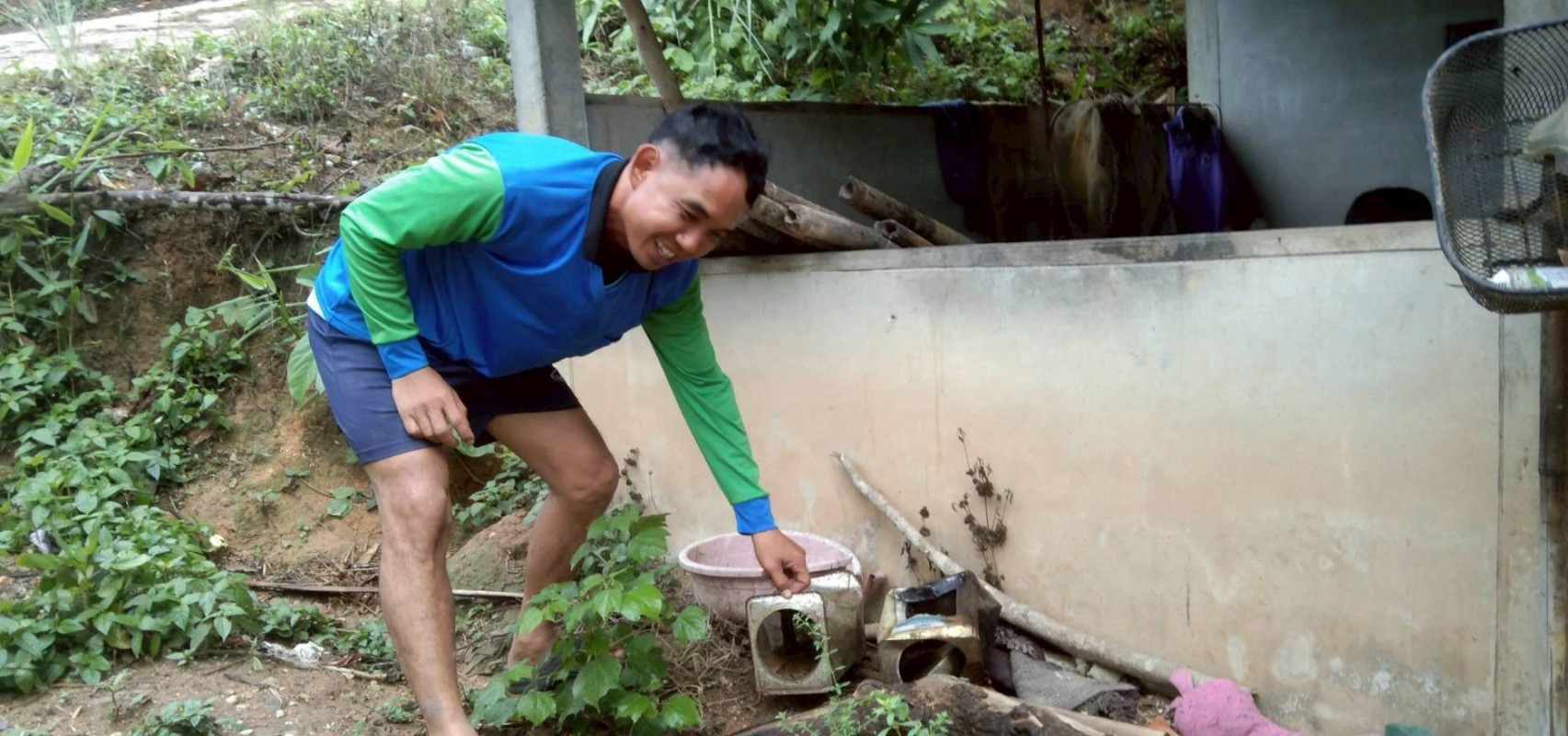 18 พฤษภาคม 2568 รพ.สต.บ้านสันป่าไร่ร่วมกับอาสาสมัครสาธารณสุข หมู่ที่ 2,3,5,6และ7 รณรงค์สำรวจและทำลายแหล่งเพาะพันธ์ลูกน้ำยุงลาย รอบที่ 2 ประจำเดือน พฤษภาคม 2568