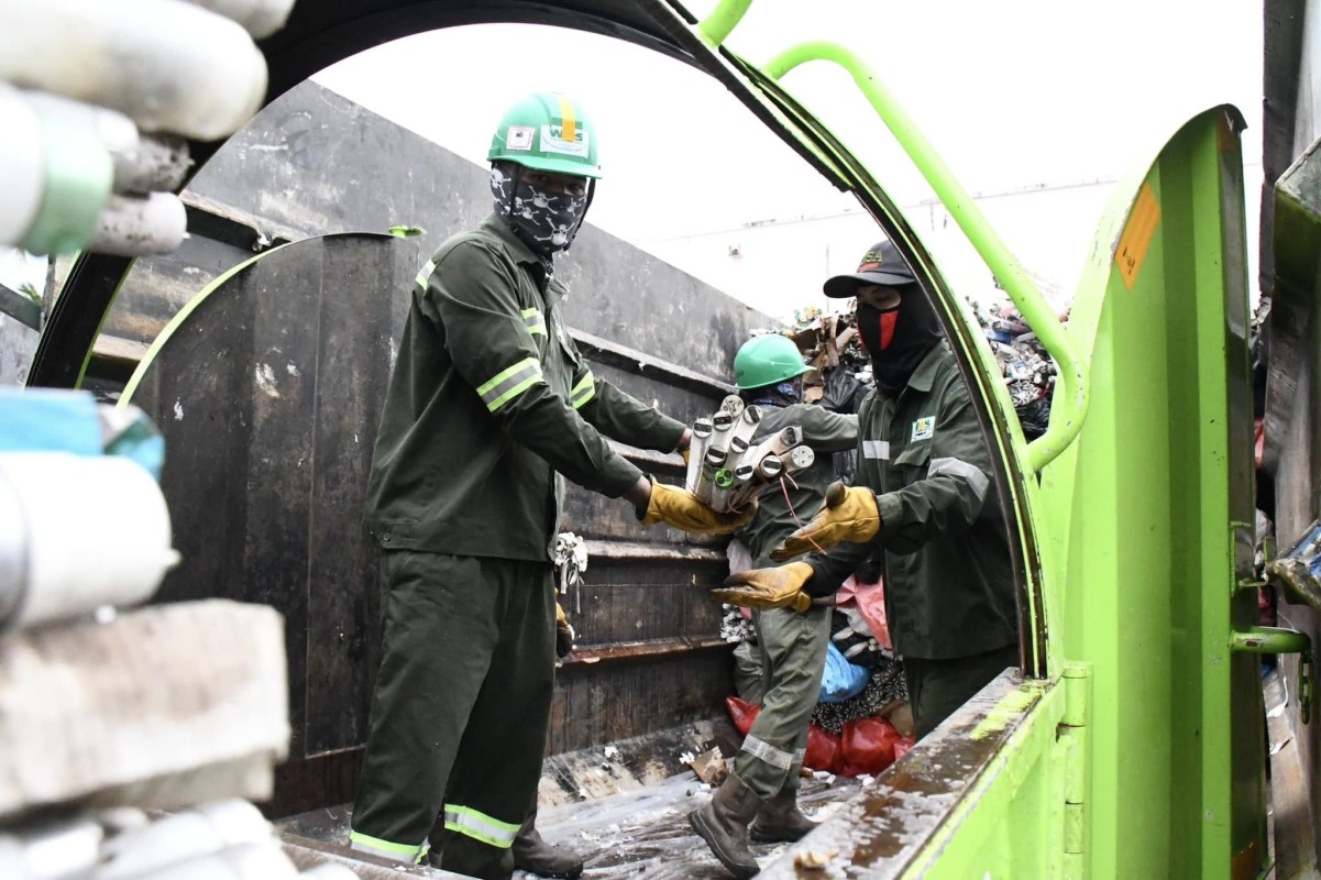 นายกองค์การบริหารส่วนจังหวัดตาก เป็นประธานเปิดโครงการบริหารจัดการขยะมูลฝอยรวมและของเสียอันตรายชุมชน ประจำปีงบประมาณ พ.ศ. 2568