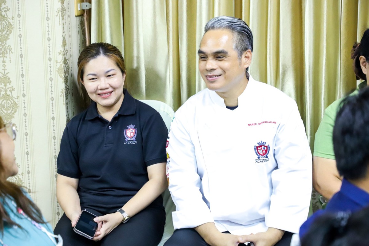 นายกจอย นายก อบจ.ตาก เป็นประธานมอบวุฒิบัตร และปิดโครงการฝึกอบรมบาริสต้าและเบเกอรี่ 