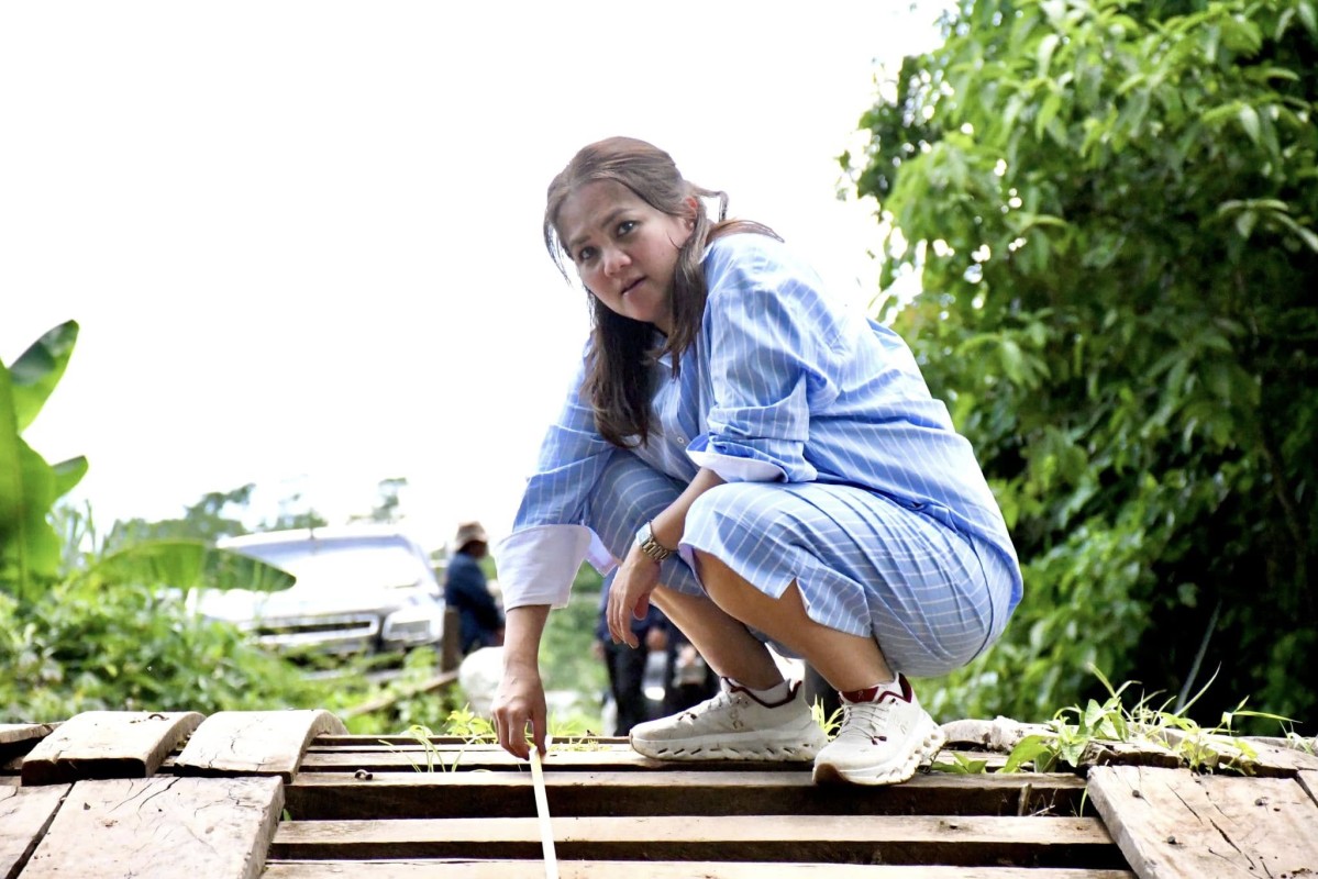 นายกจอย ลงพื้นที่สำรวจสะพานไม้  ต.แม่กลอง เชื่อม ต.โมโกร อ.อุ้มผาง จ.ตาก 