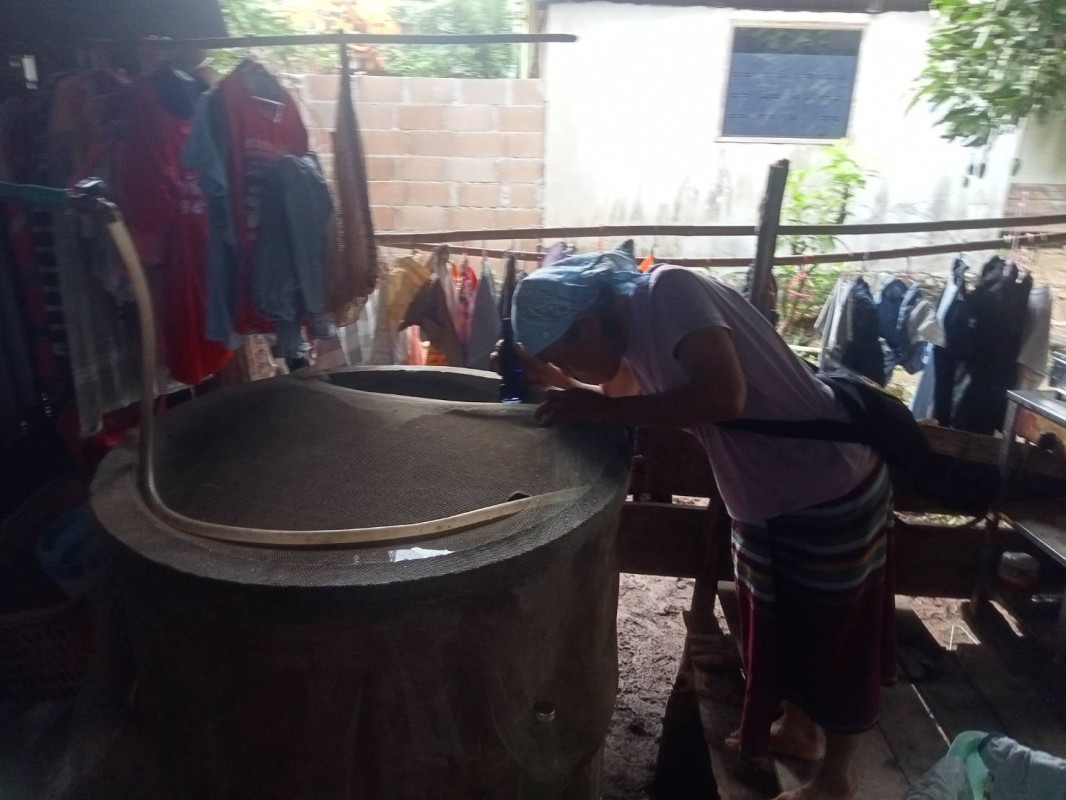 24 พฤษภาคม 2568 รพ.สต.บ้านสันป่าไร่ร่วมกับอาสาสมัครสาธารณสุขหมู่ทึ่ 3 บ้านจบปิ รณรงค์สำรวจและทำลายแหล่งเพาะพันธ์ลูกน้ำยุงลาย 100 เมตร รอบบ้านงานแต่งงาน จำนวน 10 หลังคาเรือน ภาชนะทั้งหมด 67 ชิ้น พบลูกน้ำ 1 ชิ้น ทำลายเรียบร้อยแล้ว