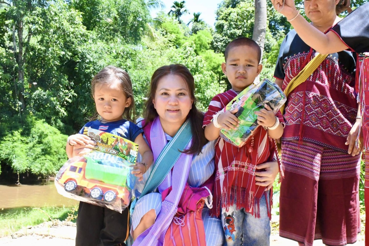 นายกจอย ลงพื้นที่สำรวจเส้นทางสัญจรชำรุด ในพื้นที่ บ้านแปโดทะ เชื่อมบ้านอุ้มผางคี ต.อุ้มผาง อ.อุ้มผาง จ.ตาก 