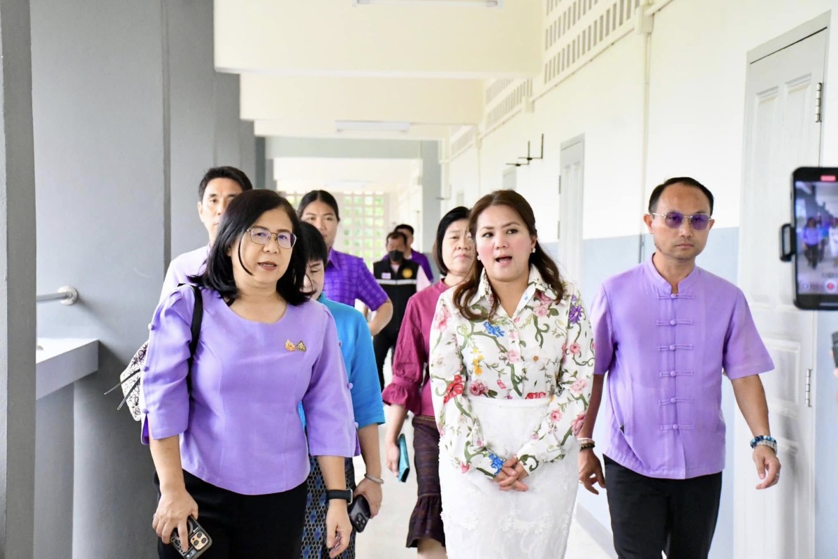 “นายก อบจ.ตาก“ เป็นประธานเปิดศูนย์ ICT พัฒนาทักษะและการเรียนรู้เทคโนโลยีสารสนเทศ โรงเรียนบ้านตากประชาวิทยาคาร