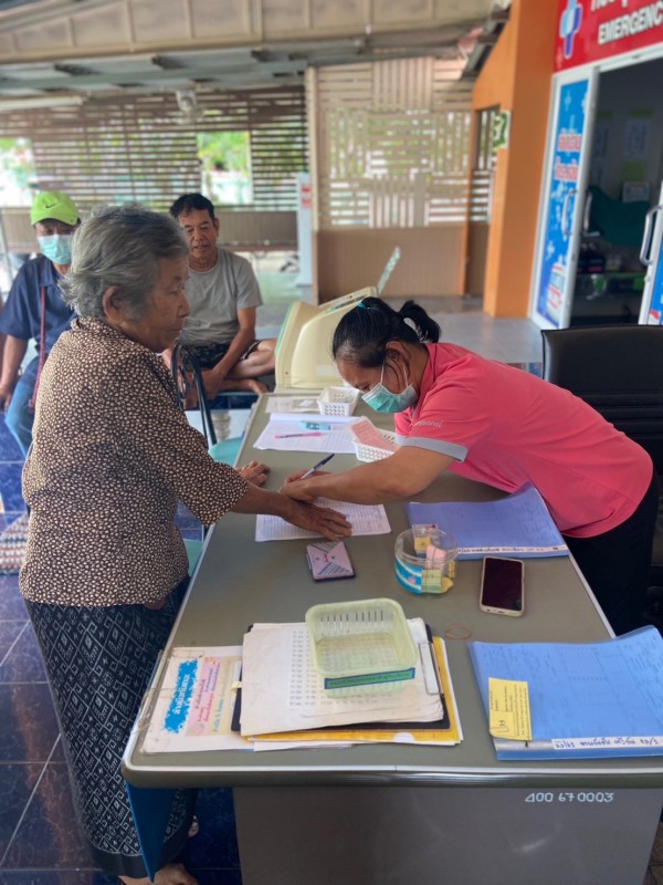 27 พ.ค.68 รพ.สต.บ้านสันป่าไร่ ทำกิจกรรมกลุ่มแลกเปลี่ยนเรียนรู้พร้อมจ่ายยาให้แก่ผู้ป่วยโรคความดันโลหิตสูง(กลุ่มที่ 3) จำนวน 48 ราย , นับจำนวนยา และ ทบทวนความเข้าใจการทานยาก่อนกลับบ้าน