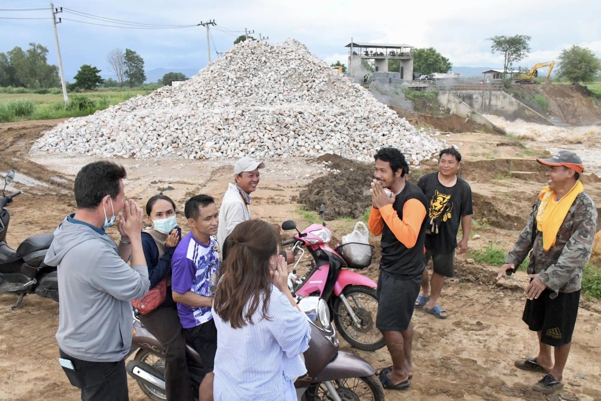 นายกจอย ลงพื้นที่ ต.วังหมัน อ.สามเงา