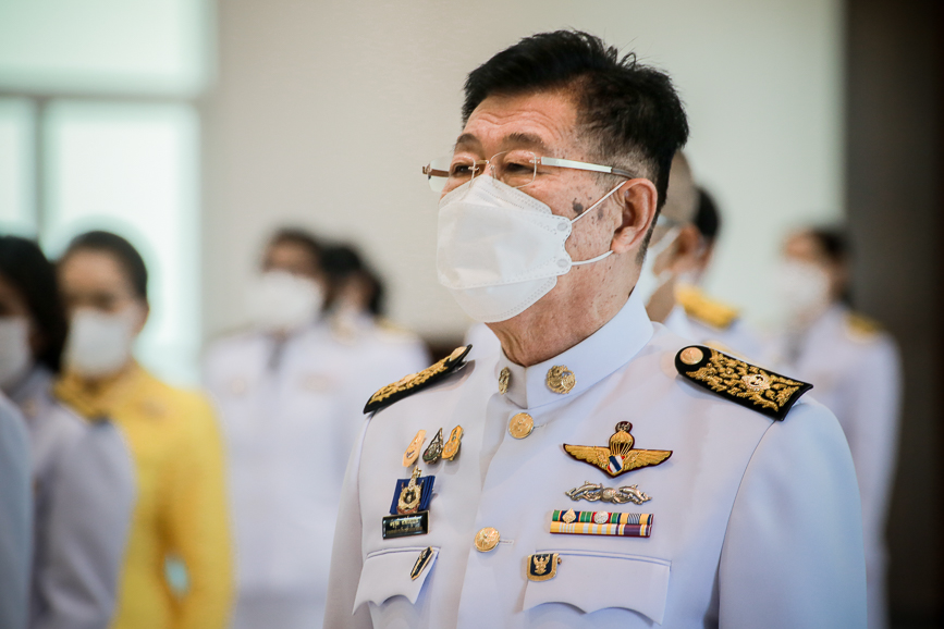 นายก อบจ.ตาก ร่วมพิธีวางพานพุ่มและพิธีถวายบังคม เนื่องในวันคล้ายวันพระบรมราชสมภพ พระบาทสมเด็จพระบรมชนกาธิเบศร มหาภูมิพลอดุลยเดชมหาราช บรมนาถบพิตร วันชาติ และวันพ่อแห่งชาติ 5 ธันวาคม 2564